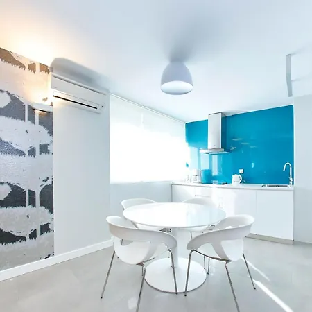 Modern Toni With Sea View